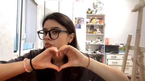 Marie online show from April 2026 02:14:01 PM