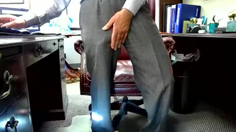 Snapshot of shootme69 chatting on December 2024 07:33:01 PM nikolas send dm for an appointment online show from December 2024 07:33:01 PM