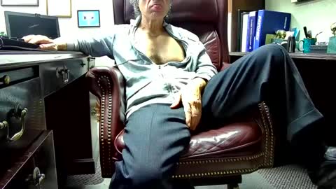 Snapshot of shootme69 chatting on December 2024 10:37:01 PM nikolas send dm for an appointment online show from December 2024 10:37:01 PM