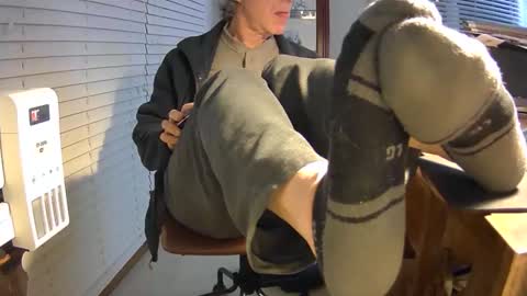 Snapshot of shootme69 chatting on December 2024 03:38:02 AM nikolas send dm for an appointment online show from December 2024 03:38:02 AM