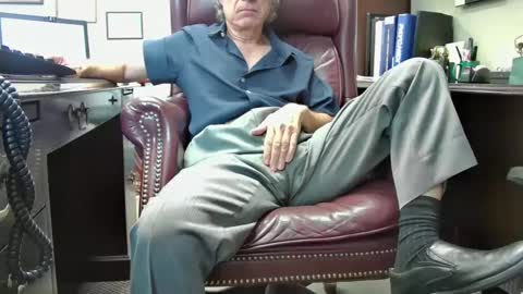 Snapshot of shootme69 chatting on September 2025 08:22:02 PM nikolas send dm for an appointment online show from September 2025 08:22:02 PM