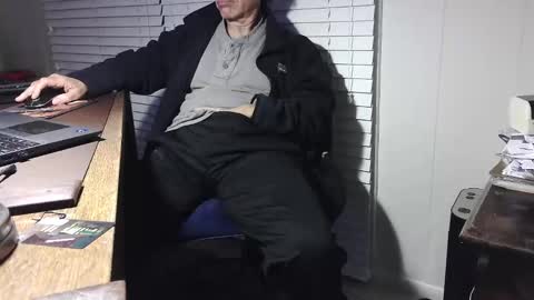 Snapshot of shootme69 chatting on October 2025 02:15:01 AM nikolas send dm for an appointment online show from October 2025 02:15:01 AM