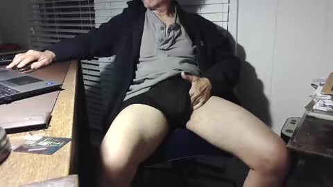 Snapshot of shootme69 chatting on November 2025 01:29:02 AM nikolas send dm for an appointment online show from November 2025 01:29:02 AM