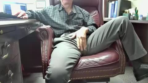 Snapshot of shootme69 chatting on November 2025 01:21:02 PM nikolas send dm for an appointment online show from November 2025 01:21:02 PM