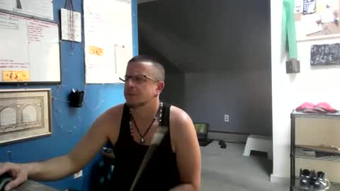shortmel online show from May 2026 10:07:01 PM