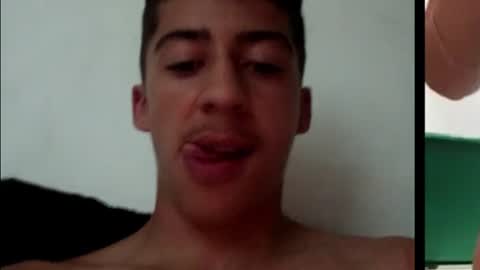 Snapshot of shotgunz2 chatting on August 2026 01:40:02 AM Shotgunz2 online show from August 2026 01:40:02 AM