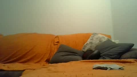 showherenow online show from April 2026 06:22:01 AM