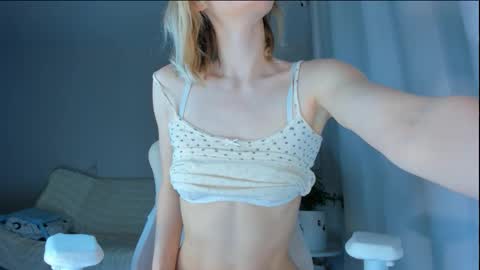 Snapshot of showmejenny chatting on March 2026 02:52:02 AM jennywoody online show from March 2026 02:52:02 AM
