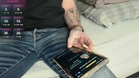 Snapshot of showoffjay46 chatting on February 2026 11:31:01 PM showofjay online show from February 2026 11:31:01 PM