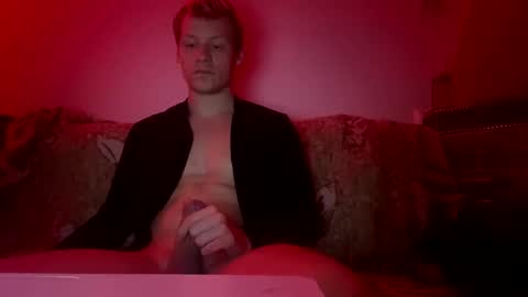 shy_couple_cute online show from February 2025 11:59:02 PM