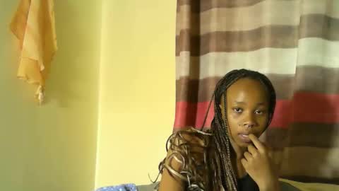 Noirsirenn online show from November 2025 07:20:02 AM