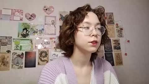 Snapshot of shy_kiss_twinkle_bloop chatting on September 2025 01:45:02 PM Milena online show from September 2025 01:45:02 PM