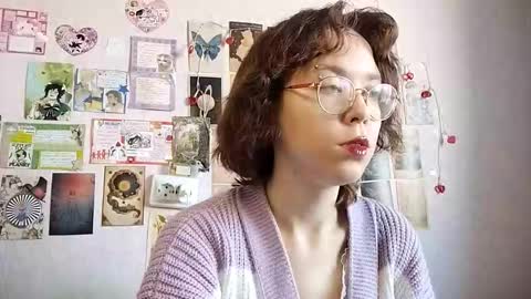 Snapshot of shy_kiss_twinkle_bloop chatting on September 2025 09:00:01 AM Milena online show from September 2025 09:00:01 AM
