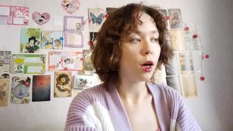 Snapshot of shy_kiss_twinkle_bloop chatting on September 2025 11:00:02 AM Milena online show from September 2025 11:00:02 AM
