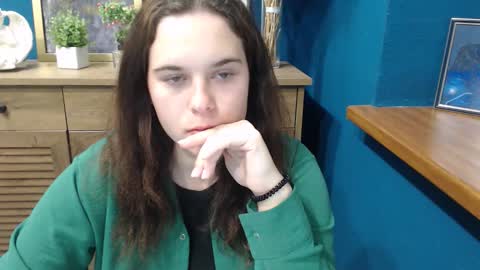 shy_lil online show from September 2025 11:22:02 AM