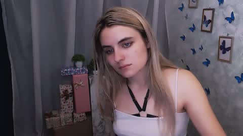 shy_sabrina_ online show from January 2025 01:52:02 PM