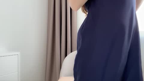 Snapshot of shy_schoolgirl_ chatting on February 2026 11:22:02 AM shy_schoolgirl_ online show from February 2026 11:22:02 AM