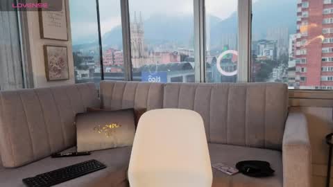 shy_vibes online show from April 2026 07:43:01 PM