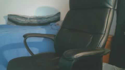 shyboyhugecum2020 online show from April 2026 03:18:01 AM