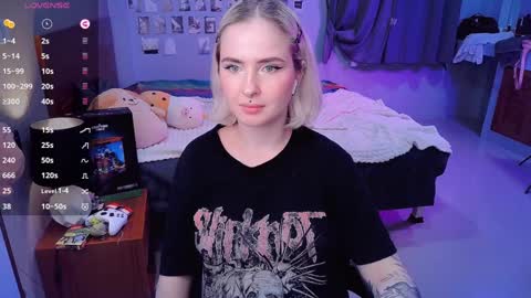 Effie online show from December 2024 07:36:01 PM