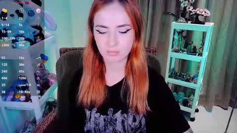 Snapshot of shyfoxxxy chatting on May 2026 08:30:02 AM Effie online show from May 2026 08:30:02 AM