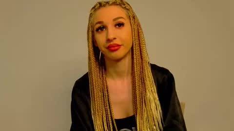 Anastasia online show from December 2025 06:33:01 AM