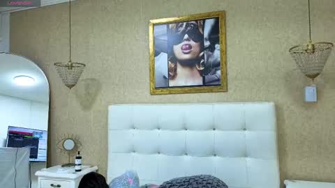 Snapshot of siacavali chatting on June 2026 12:00:02 PM Sia online show from June 2026 12:00:02 PM