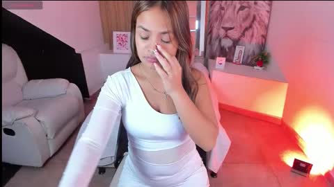 siafoxx_ online show from March 2026 04:40:01 AM