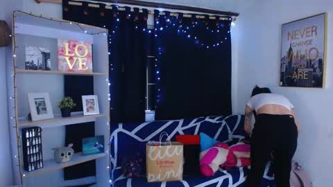 sian online show from February 2025 01:22:01 PM