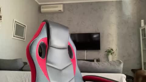 sidvicious23cm online show from October 2025 10:52:02 AM