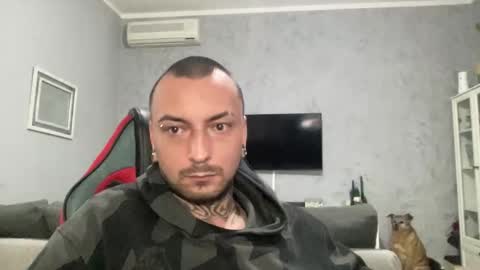 sidvicious23cm online show from December 2025 06:39:01 PM