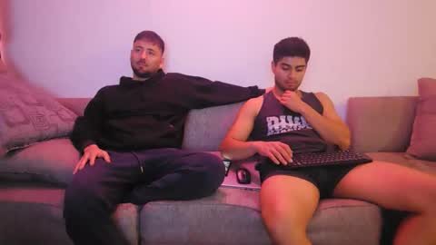 gily y pablo online show from October 2025 12:58:01 AM