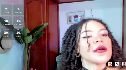 Snapshot of siena_millerr chatting on February 2026 03:34:02 PM Vaiolet online show from February 2026 03:34:02 PM