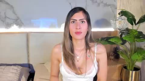 Snapshot of sienna_belluccii chatting on August 2026 01:31:02 PM sienna belluccii online show from August 2026 01:31:02 PM