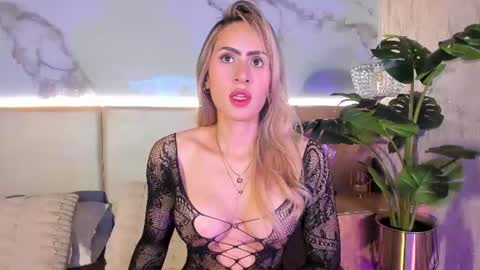 Snapshot of sienna_belluccii chatting on August 2026 11:12:02 AM sienna belluccii online show from August 2026 11:12:02 AM