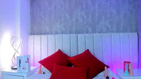Snapshot of sienna_lorengb chatting on February 2025 12:05:02 PM Camila Vargas online show from February 2025 12:05:02 PM