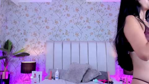 Snapshot of sienna_lorengb chatting on February 2025 03:09:01 PM Camila Vargas online show from February 2025 03:09:01 PM