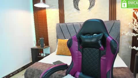 Snapshot of sienna_lu chatting on June 2026 08:52:02 PM Sienna online show from June 2026 08:52:02 PM