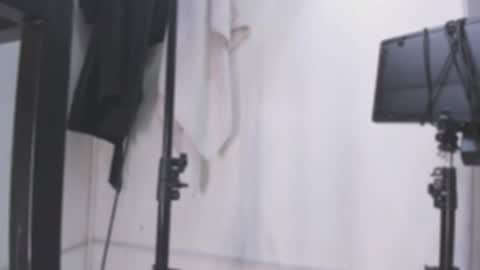 Snapshot of sienna_miller_27 chatting on October 2025 11:08:02 AM Keira online show from October 2025 11:08:02 AM