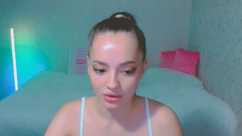 Sienna Mia online show from July 2026 05:28:02 PM