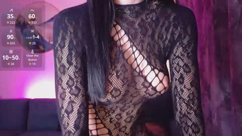 Sienna online show from March 2026 08:22:02 PM