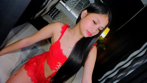 Snapshot of sierracoxriches chatting on January 2025 02:32:02 AM Belle online show from January 2025 02:32:02 AM