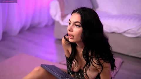 Maria online show from October 2025 04:54:01 AM