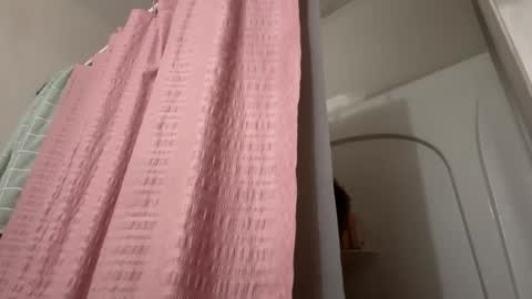 Snapshot of sikwitit625 chatting on February 2025 04:28:02 AM Cdub625 online show from February 2025 04:28:02 AM