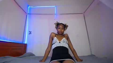Snapshot of silent_lovie chatting on March 2026 09:04:01 AM silent_lovie online show from March 2026 09:04:01 AM