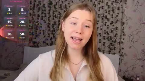 Chloe online show from October 2025 05:18:02 AM