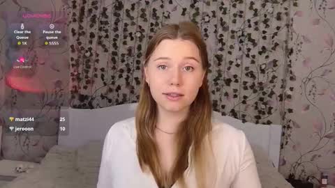 Chloe online show from October 2025 07:27:02 AM