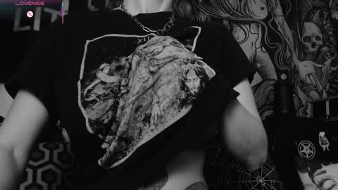 Allmylinkssilentmary666 online show from December 2025 05:20:01 PM