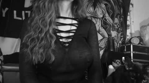 Allmylinkssilentmary666 online show from February 2026 01:58:02 PM