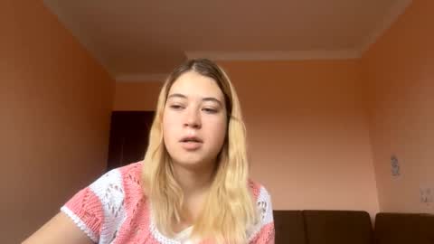 Snapshot of silkmirage chatting on October 2025 12:02:02 PM Jolie online show from October 2025 12:02:02 PM